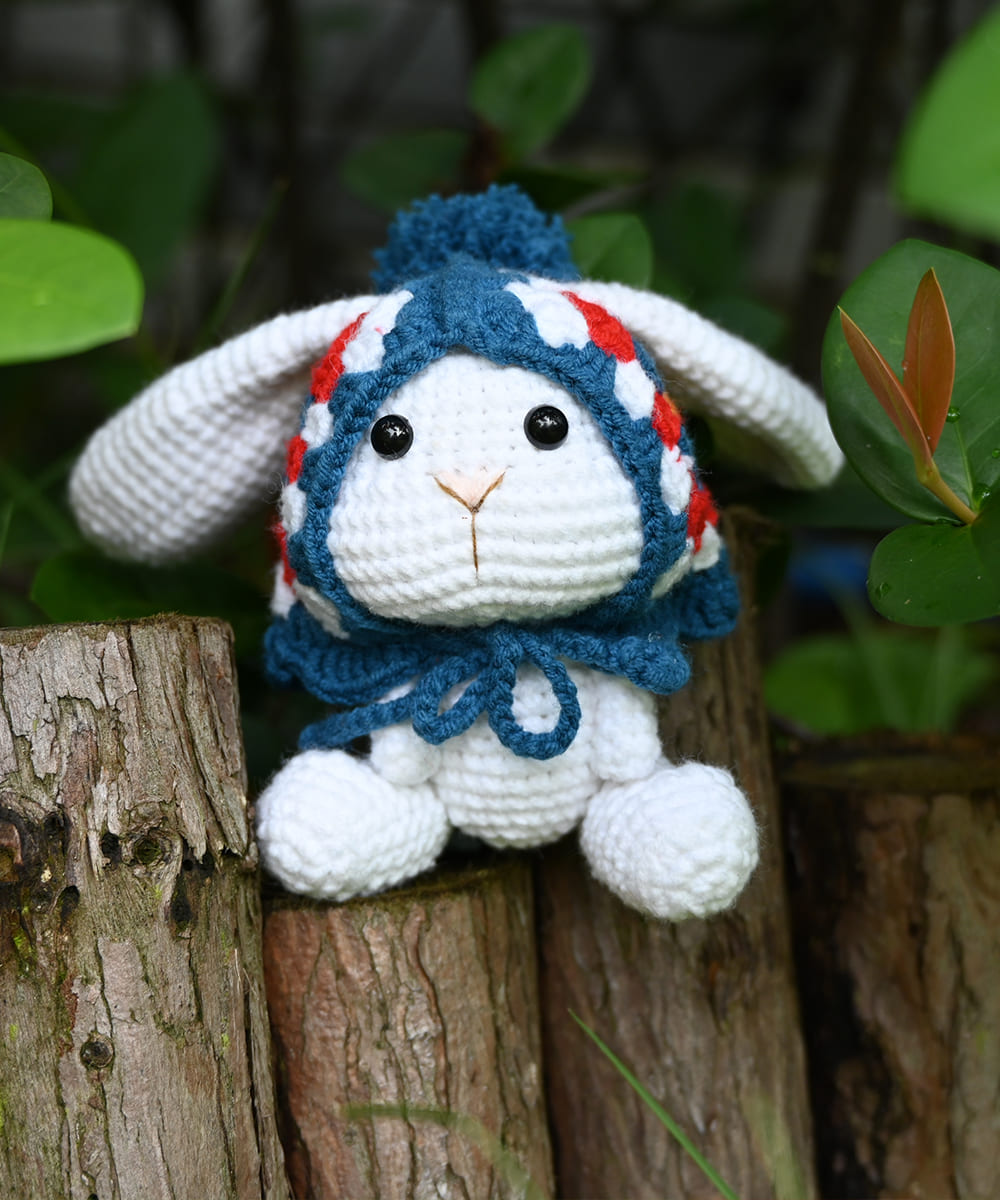 Amigurumi Rabbit Doll,Handmade Crochet Rabbit Toy,Vintage Grandmother's Rabbit keychain