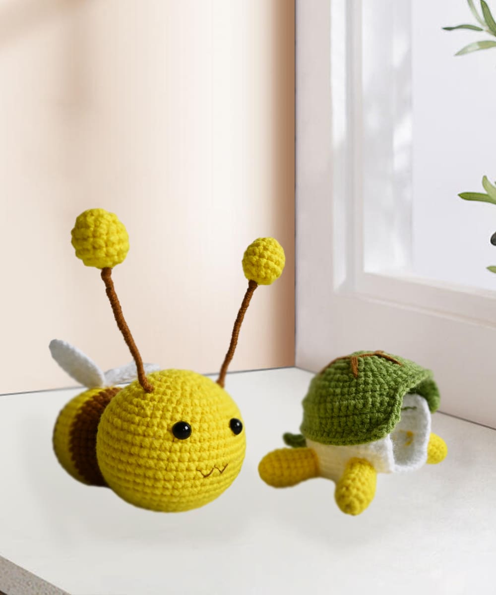 Turtle and bee combination toys,Handmade crochet dolls